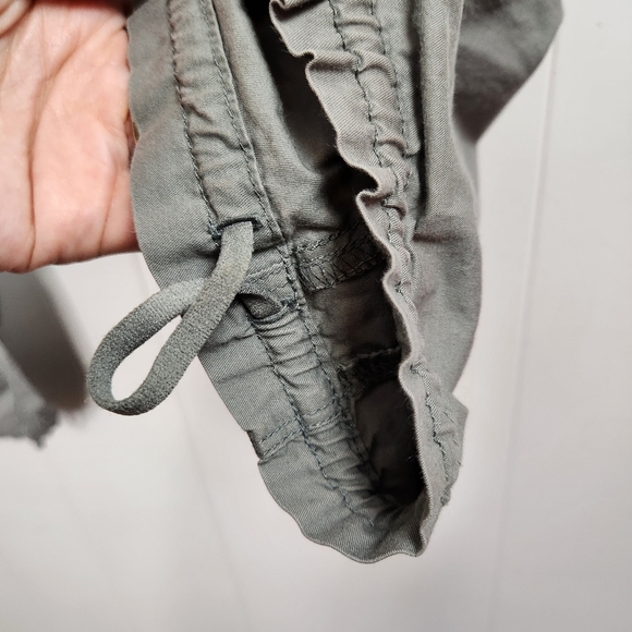 The North Face Gray Capri Cropped Pants Hiking Summer Outdoors Womens size 6 - Picture 5 of 11